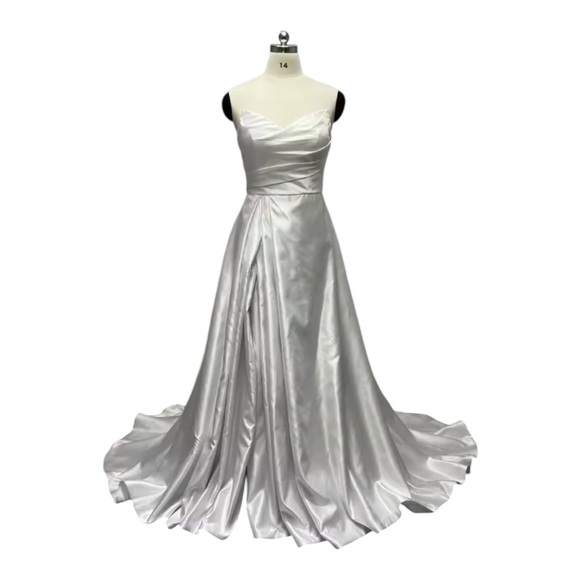 White Strapless Gathered Side Dress Corset Back Sz 12 with train in back - Picture 1 of 6